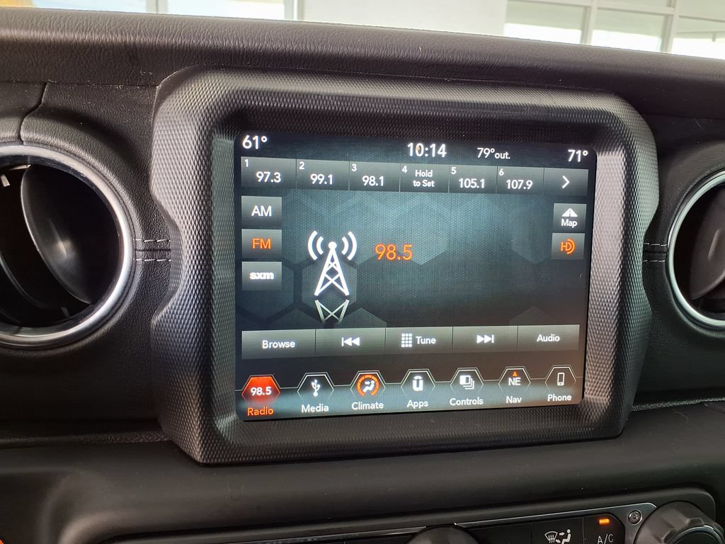Used 2019 Jeep Wrangler Unlimited Sahara AWD/4WD image 26