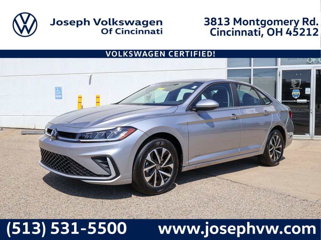 Used 2025 Volkswagen Jetta S image 1