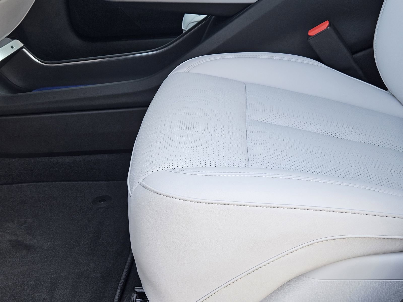 New 2025 Cadillac Lyriq Sport image 24