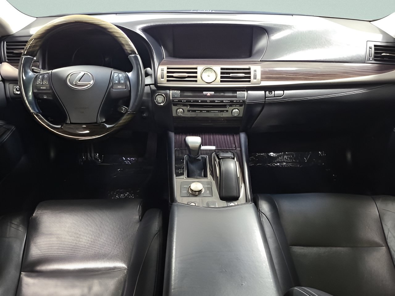 Used 2016 Lexus LS 460 AWD w/ Comfort Package image 24