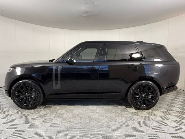 New 2025 Land Rover Range Rover SE image 3