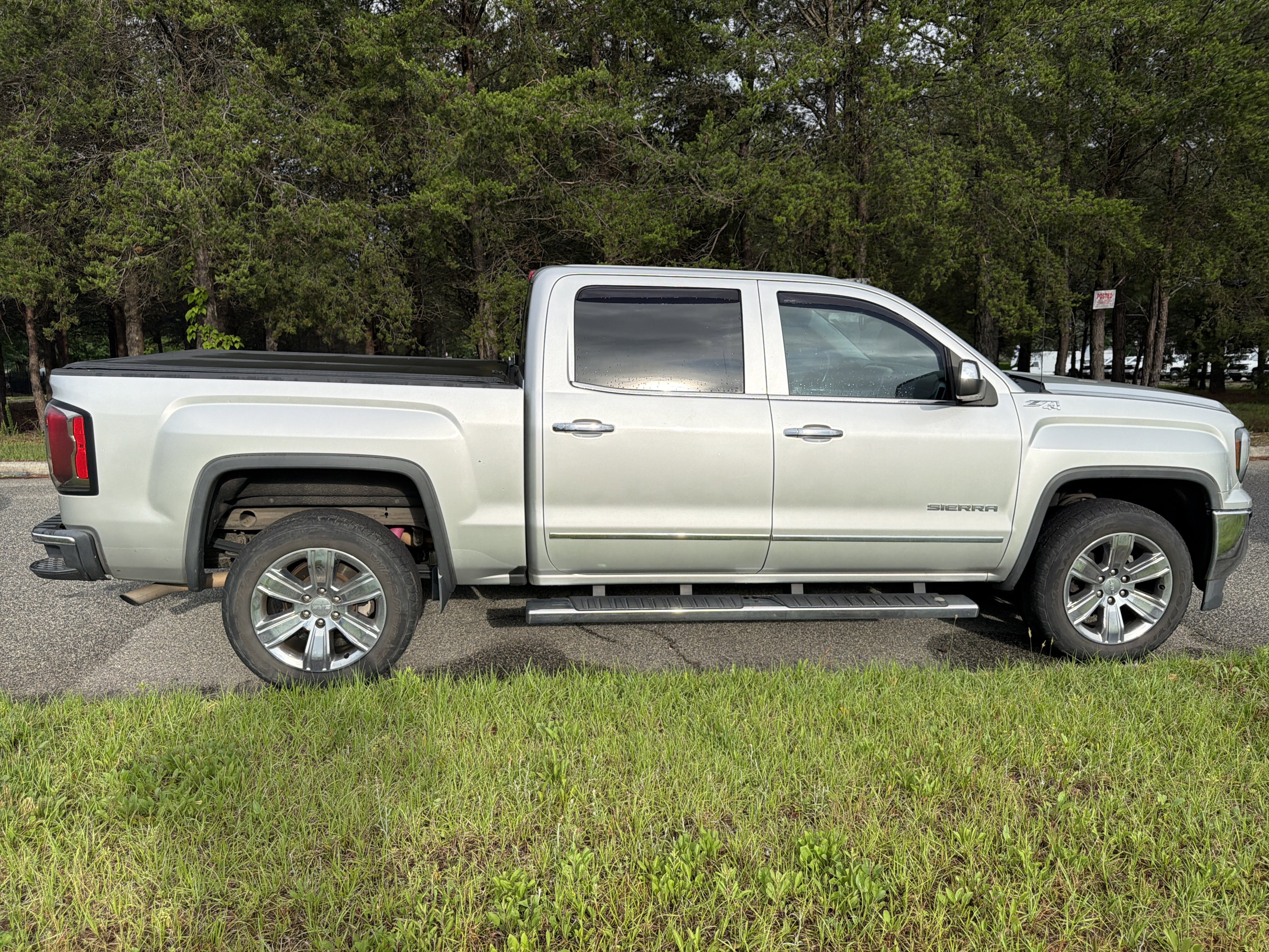 Used 2017 GMC Sierra 1500 SLT AWD/4WD image 11