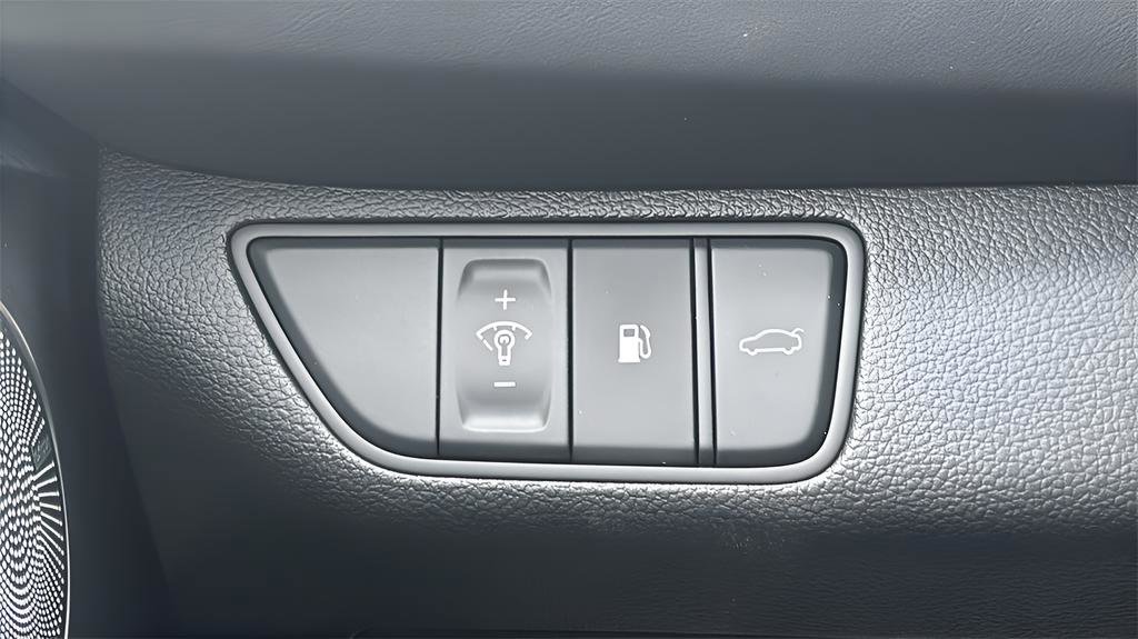 New 2026 Genesis G70 2.5T Prestige image 19