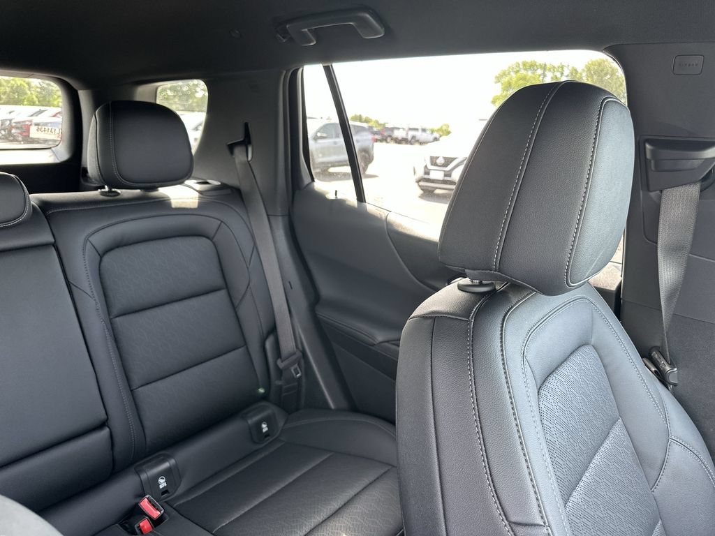 Used 2025 Chevrolet Equinox LT w/ Convenience Package II AWD/4WD image 14