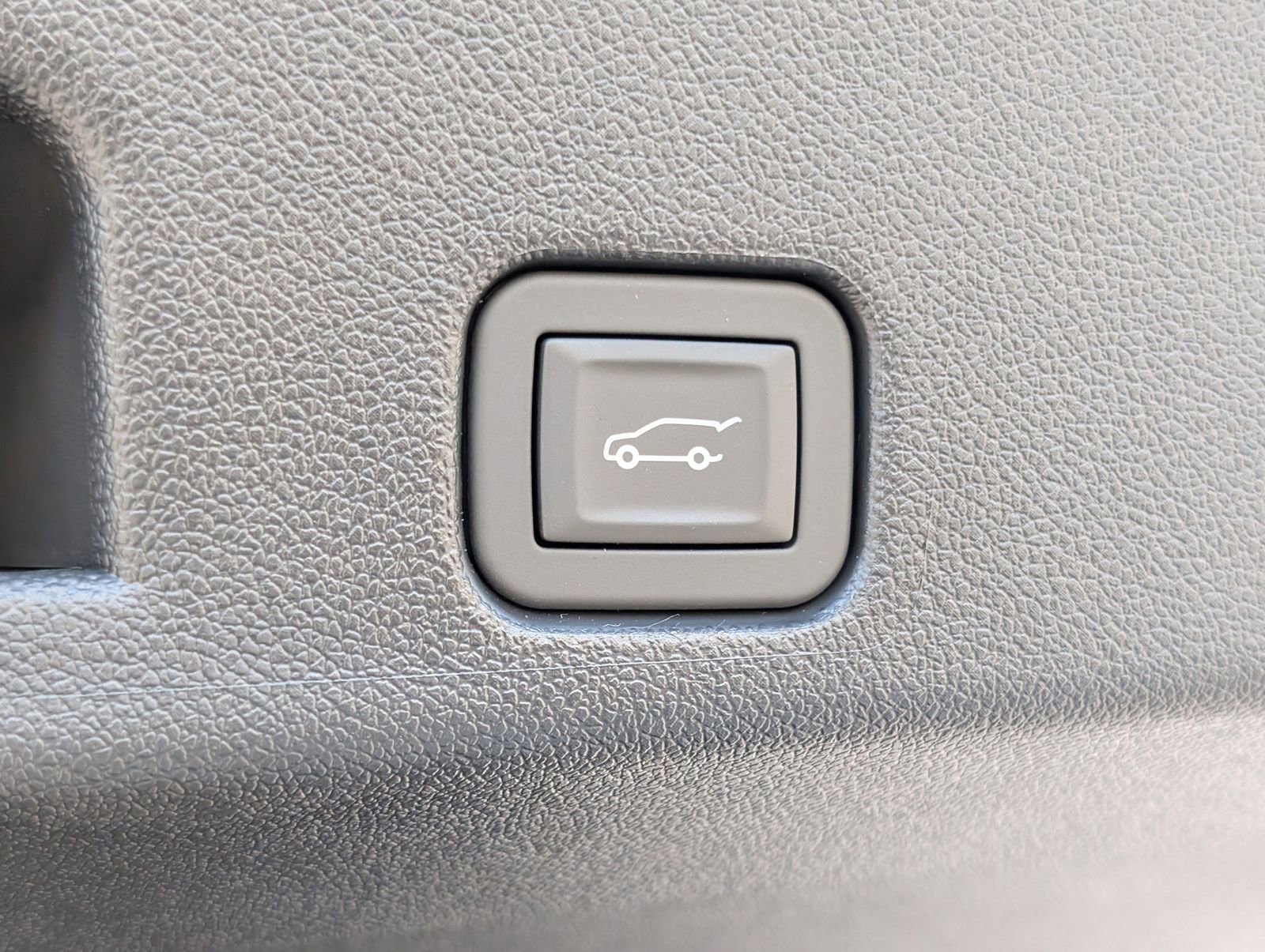 New 2026 Chevrolet Traverse LT w/ Driver Confidence Package image 11