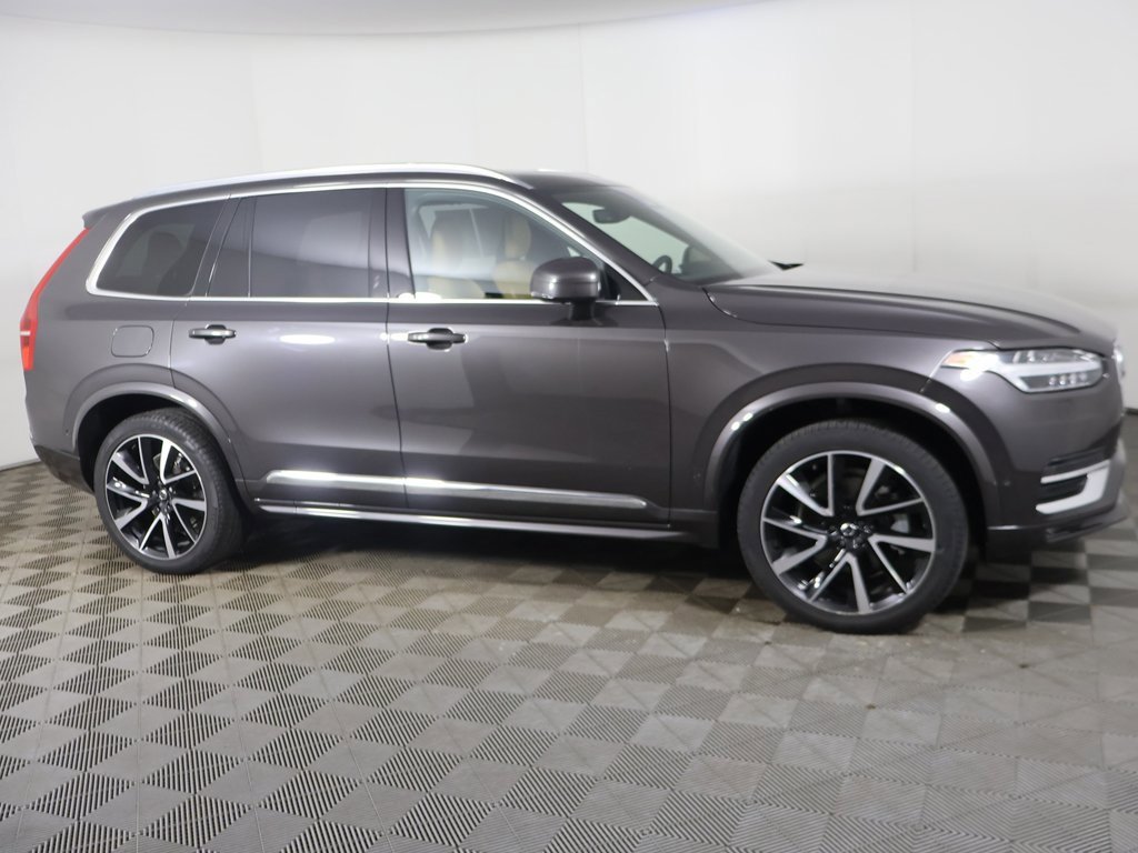 Used 2024 Volvo XC90 B6 Ultimate w/ Protection Package Premier image 23