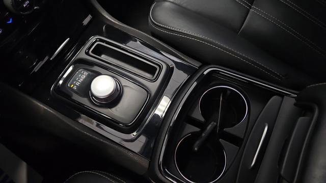 Used 2017 Chrysler 300 S AWD/4WD image 19