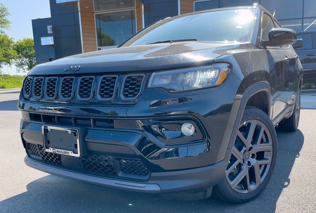 New 2025 Jeep Compass Limited w/ Sun and Sound Group