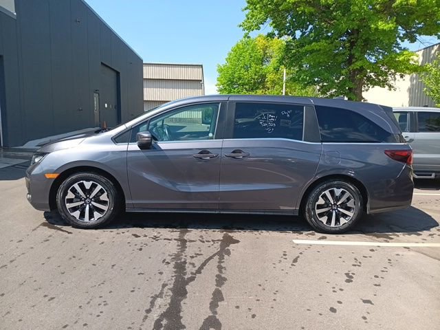 Used 2025 Honda Odyssey EX-L image 2