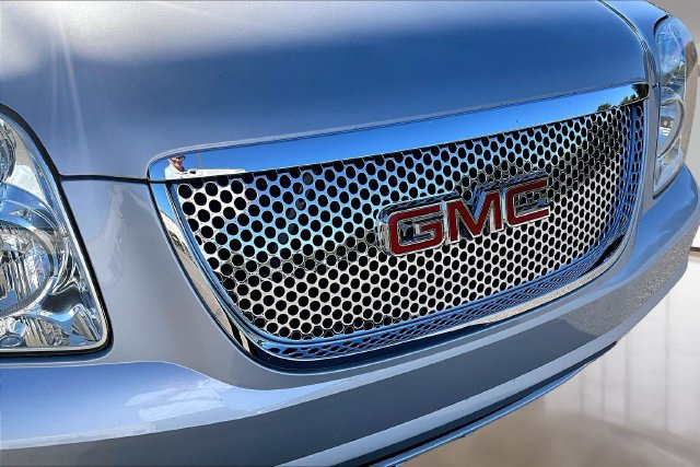 Used 2014 GMC Yukon SLT w/ Regional Value Package RWD image 25
