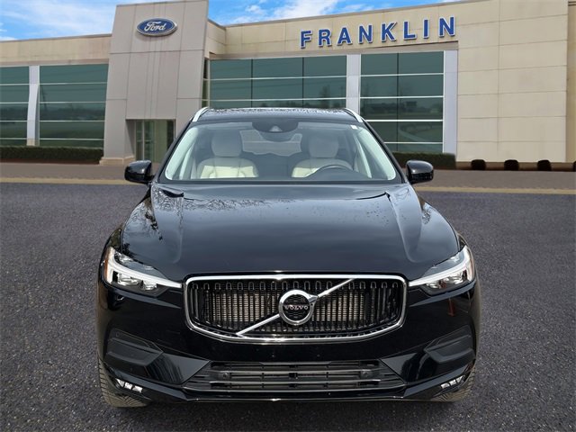 Used 2021 Volvo XC60 T5 Momentum w/ Premium Package image 2