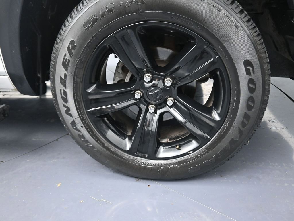 Used 2024 RAM 1500 Classic Warlock w/ Electronics Group AWD/4WD image 5