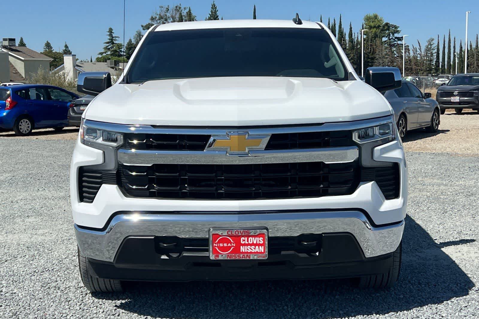 Used 2025 Chevrolet Silverado 1500 LT AWD/4WD image 11