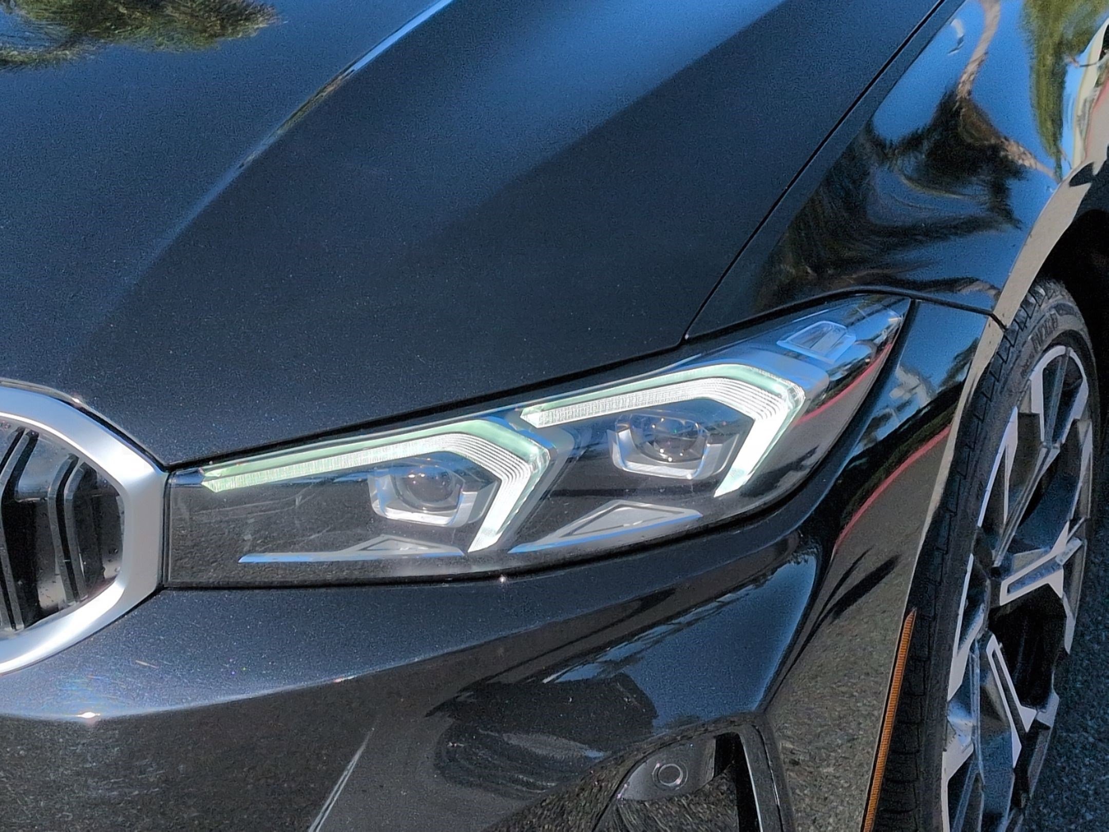 Used 2025 BMW 330i Sedan w/ Convenience Package image 6