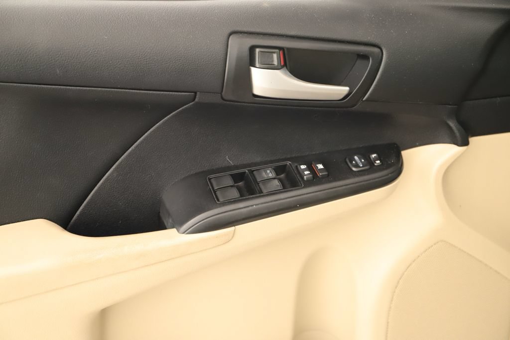 Used 2014 Toyota Camry LE FWD image 23