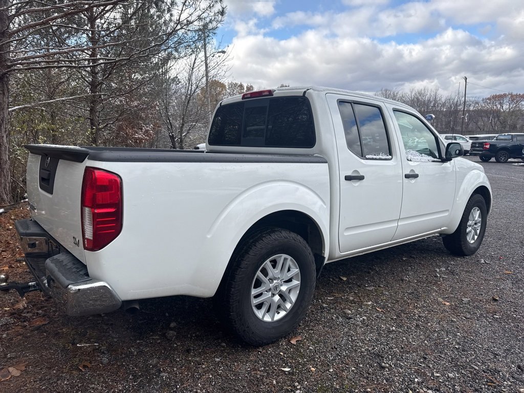 Used 2018 Nissan Frontier SV image 11