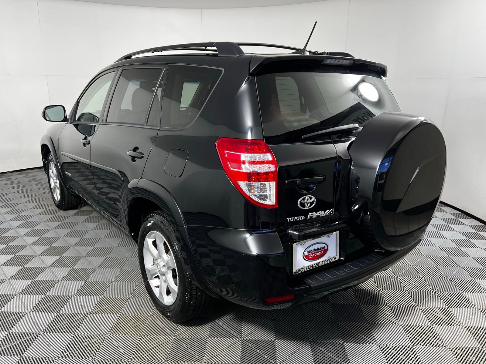 Used 2010 Toyota RAV4 Limited image 7