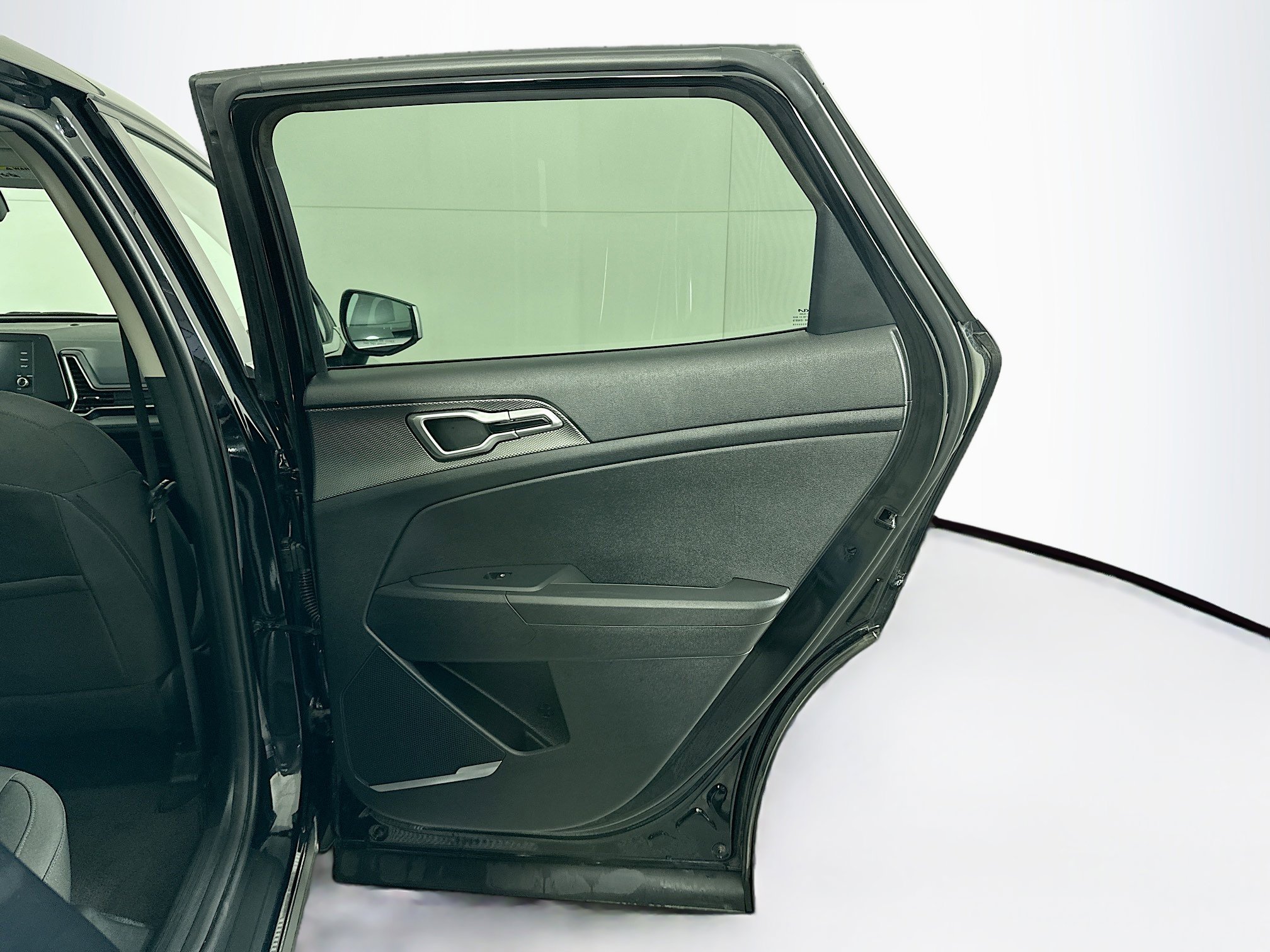 Used 2025 Kia Sportage LX image 28