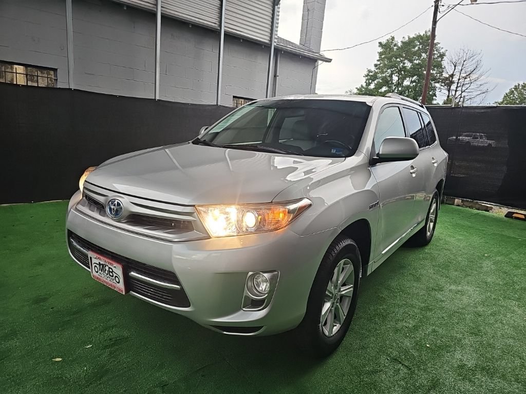 Used 2013 Toyota Highlander 4WD Hybrid image 10