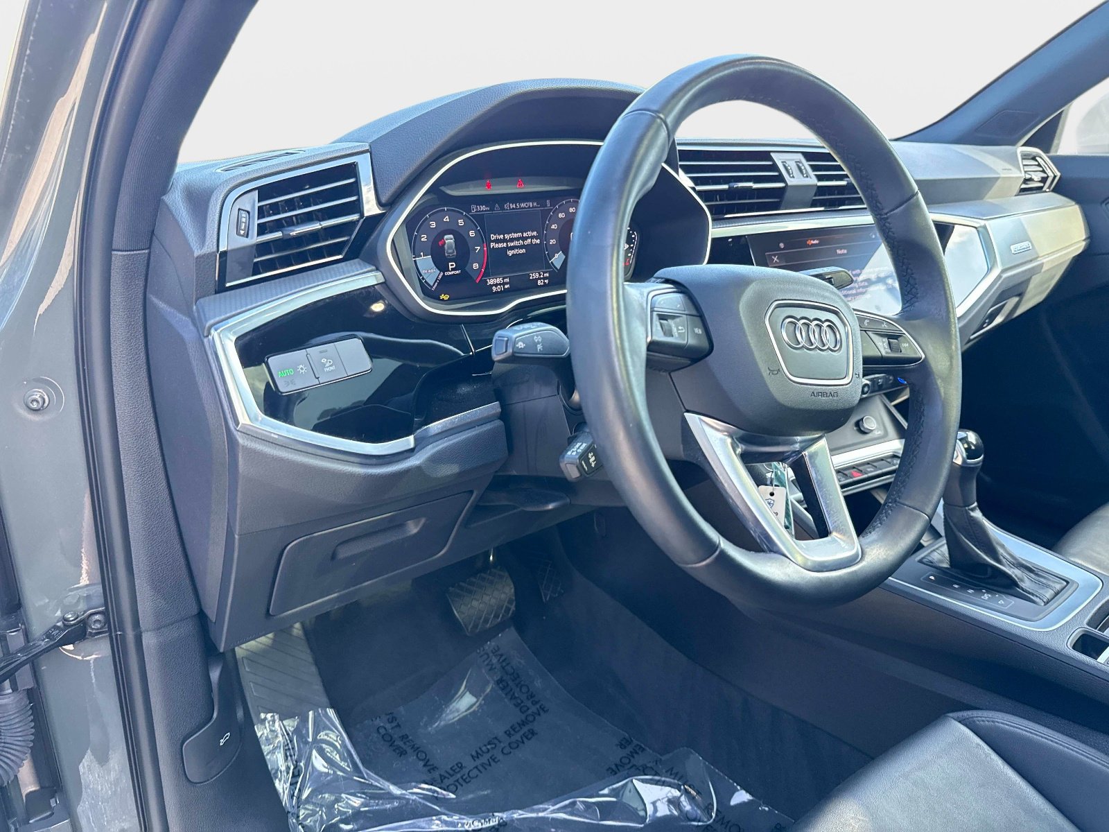 Used 2025 Audi Q3 2.0T Premium AWD/4WD image 18