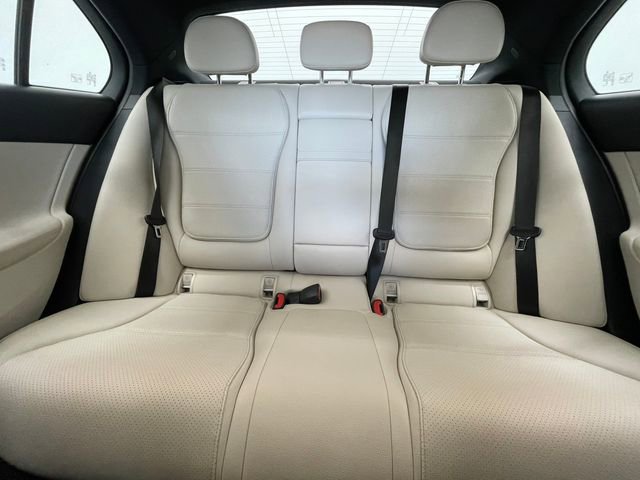 Used 2024 Mercedes-Benz C 300 Sedan image 7