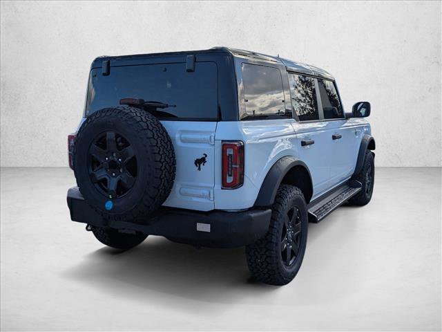 New 2025 Ford Bronco Outer Banks w/ Black Appearance Package image 2