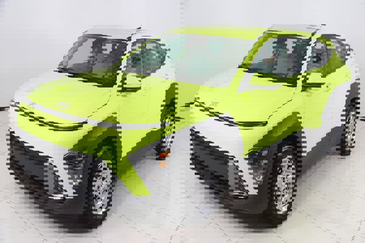 Used 2024 Hyundai Kona SE image 21