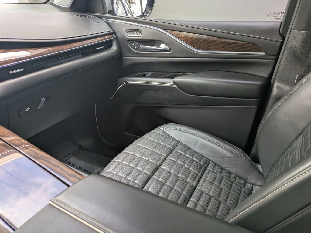 Used 2023 Cadillac Escalade Premium Luxury Platinum image 20