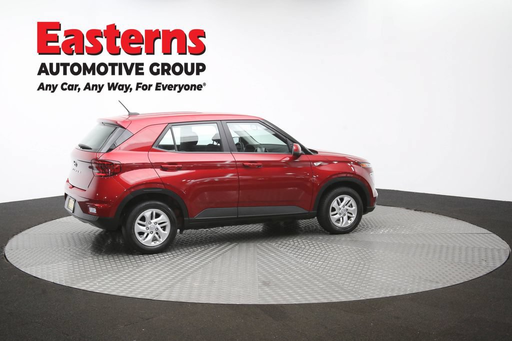 Used 2025 Hyundai Venue SE FWD image 41