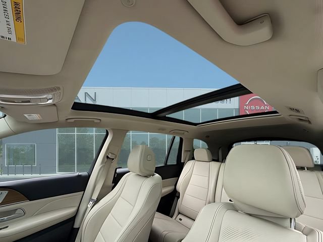 Used 2022 Mercedes-Benz GLS 450 4MATIC image 25