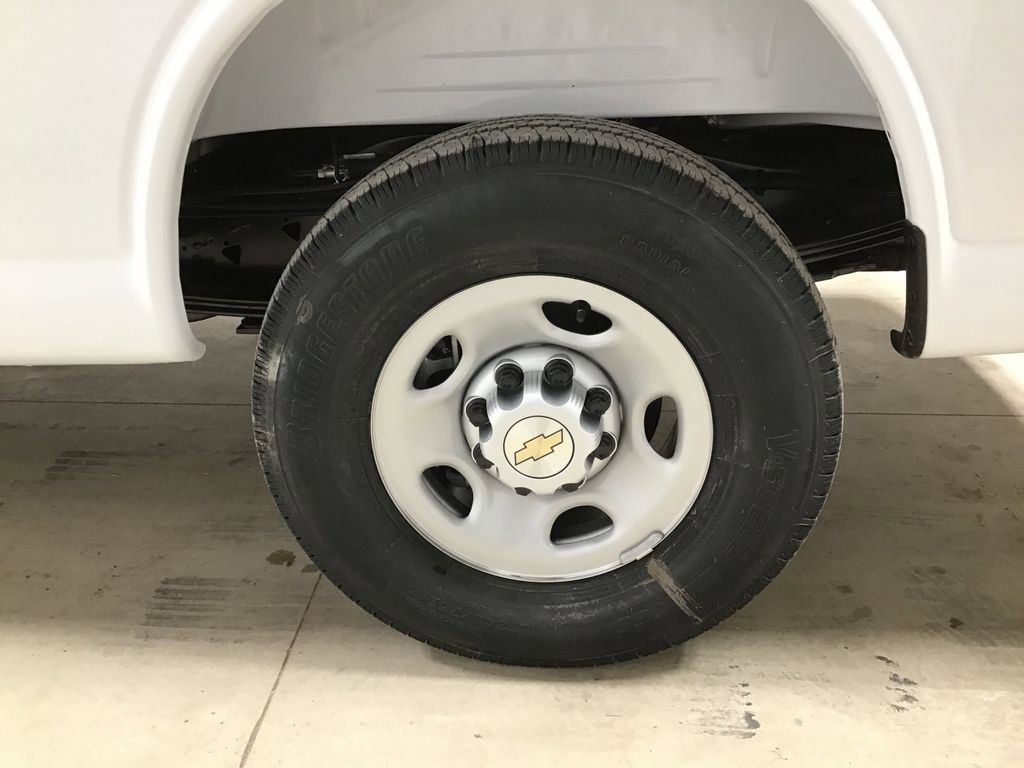 New 2025 Chevrolet Express 2500 image 27