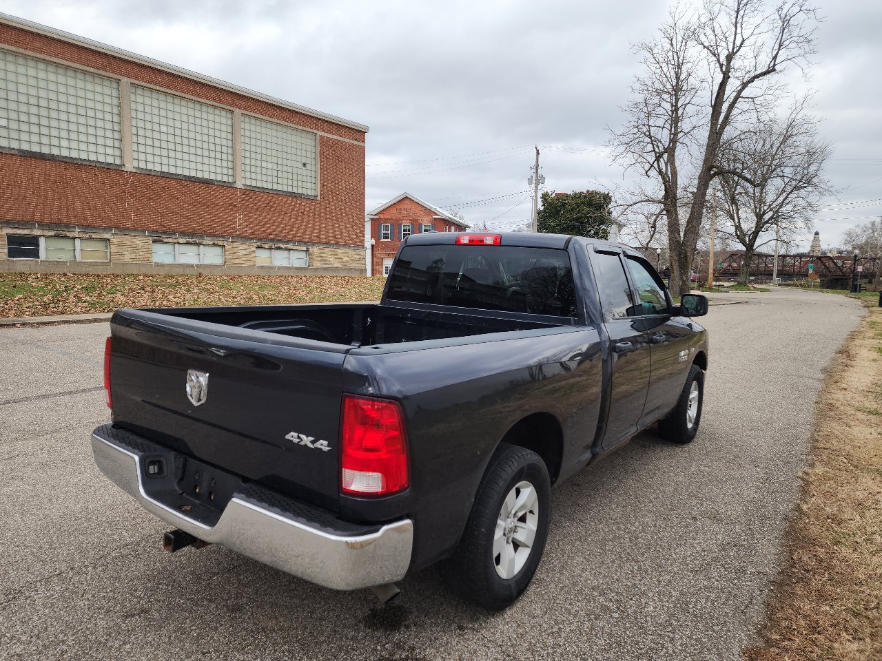 Used 2018 RAM 1500 ST w/ SXT Appearance Group image 5