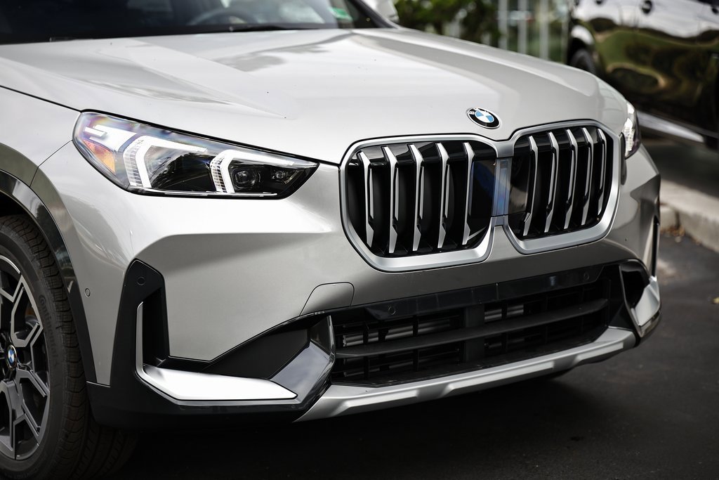 New 2026 BMW X1 xDrive28i w/ Convenience Package image 2