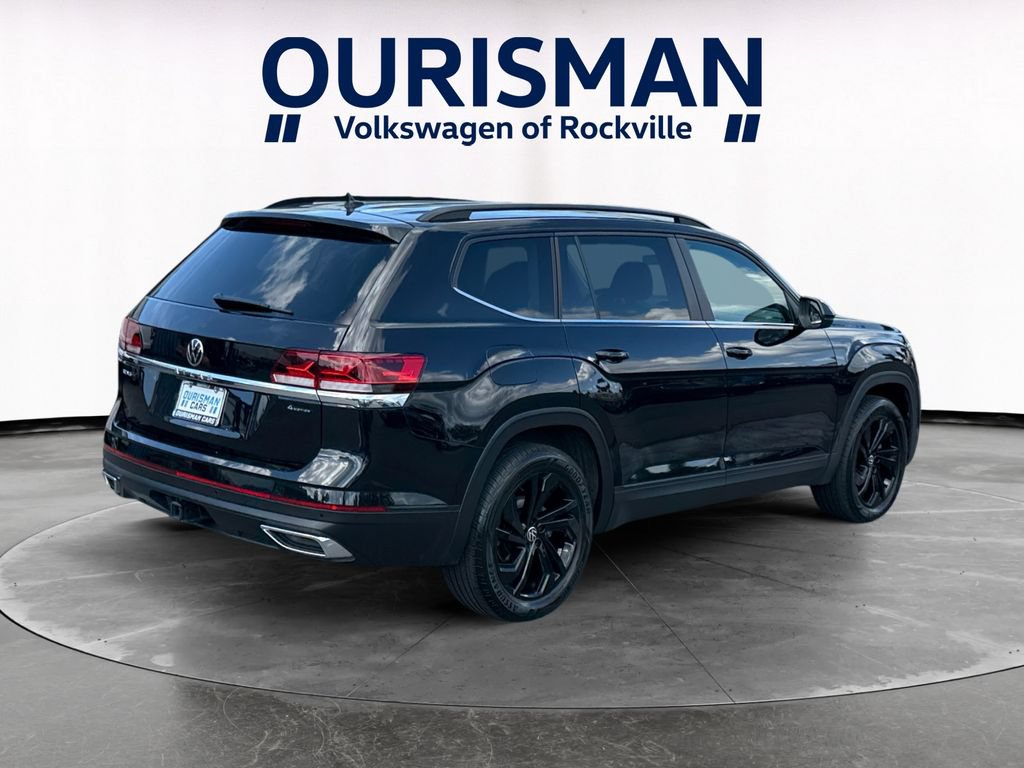 Used 2023 Volkswagen Atlas SE w/ Black Wheel Package AWD/4WD image 6