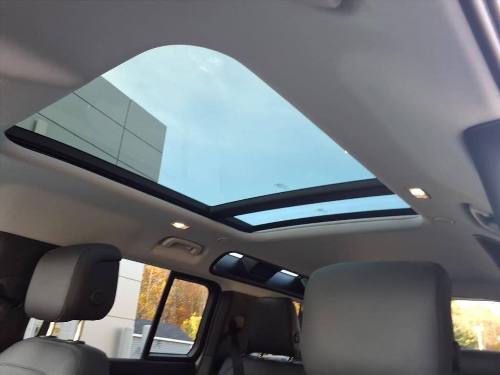 New 2026 Land Rover Defender 110 S image 14