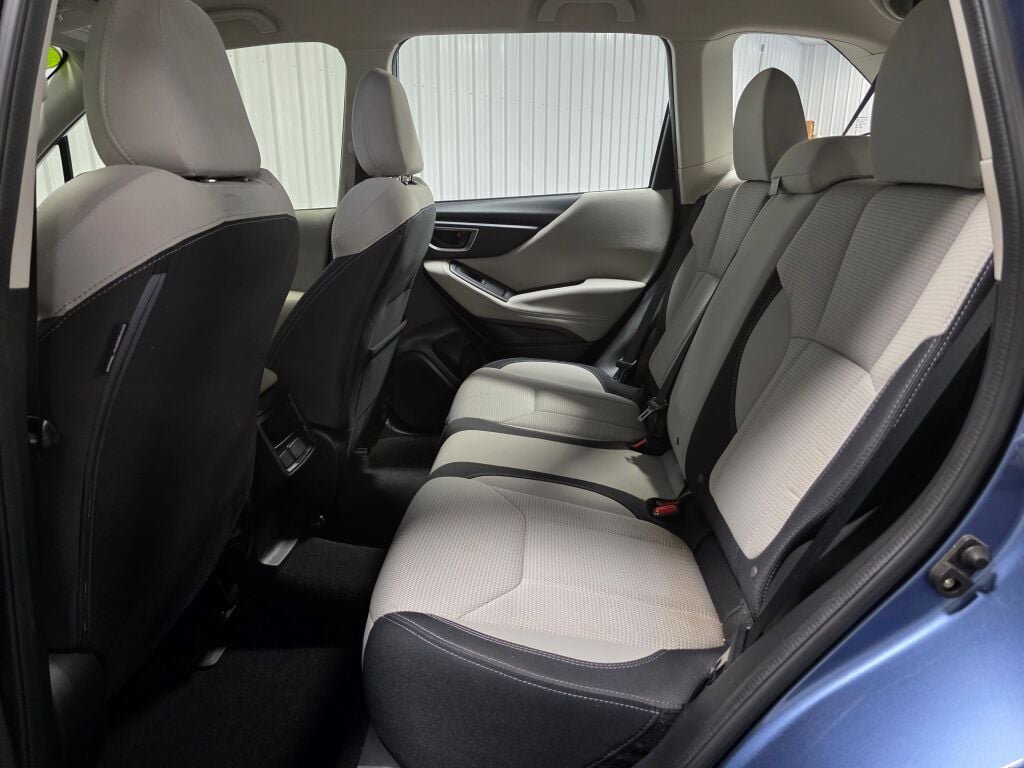 Used 2023 Subaru Forester AWD/4WD image 10