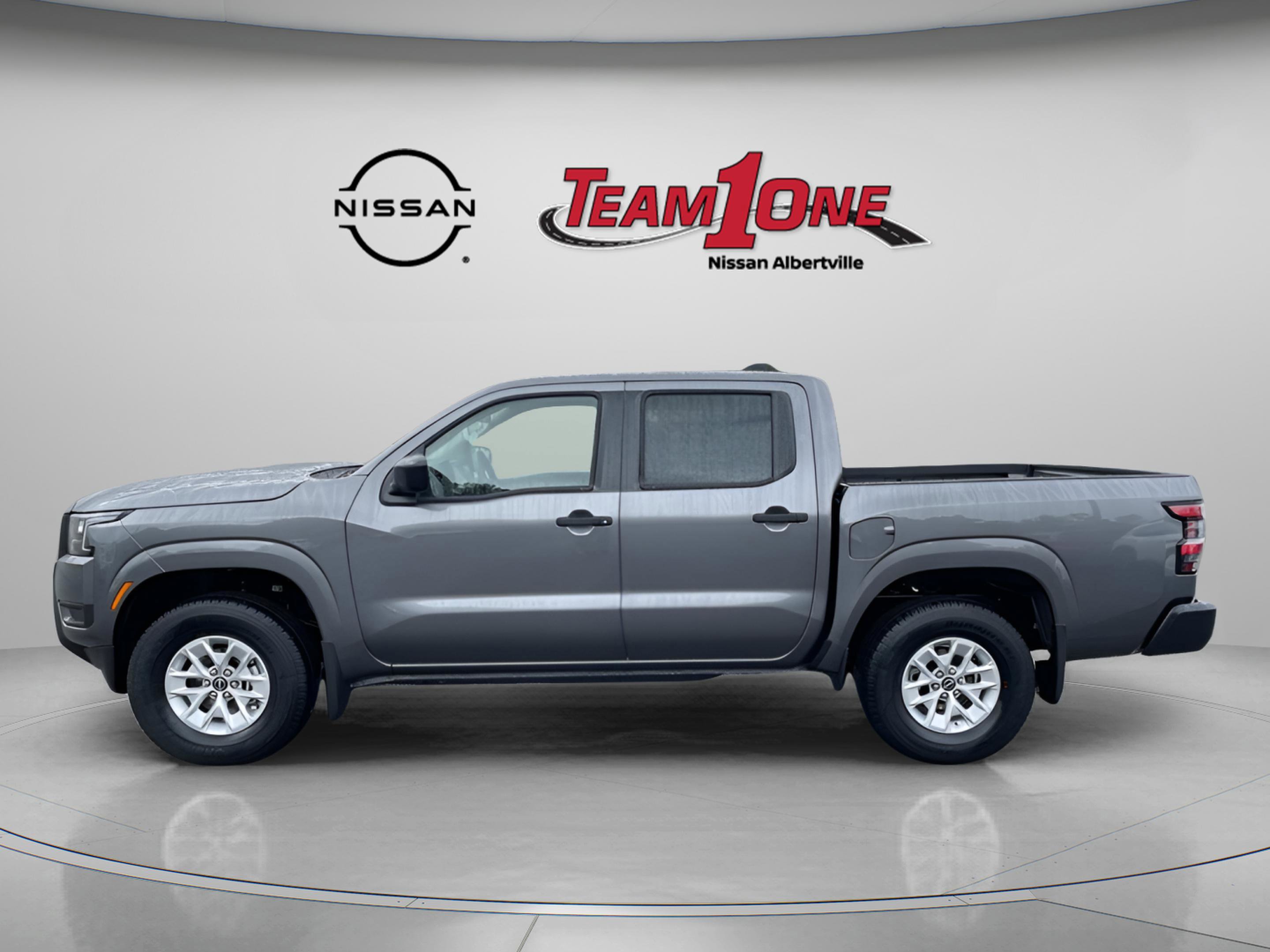 New 2026 Nissan Frontier S image 2