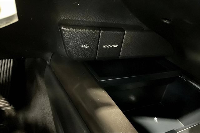 Used 2023 Toyota Camry SE FWD image 16
