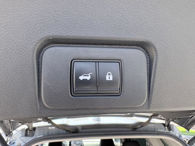 Used 2022 Nissan Rogue Platinum w/ Head-Up Display Package FWD image 28