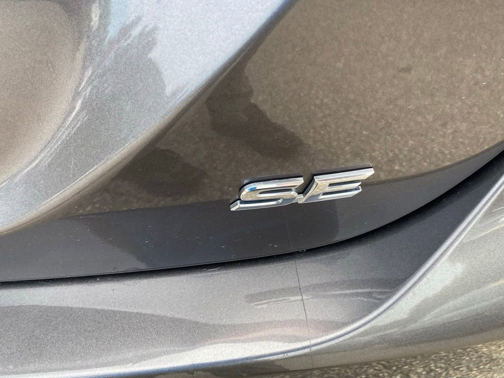 Used 2021 Toyota Camry SE FWD image 12