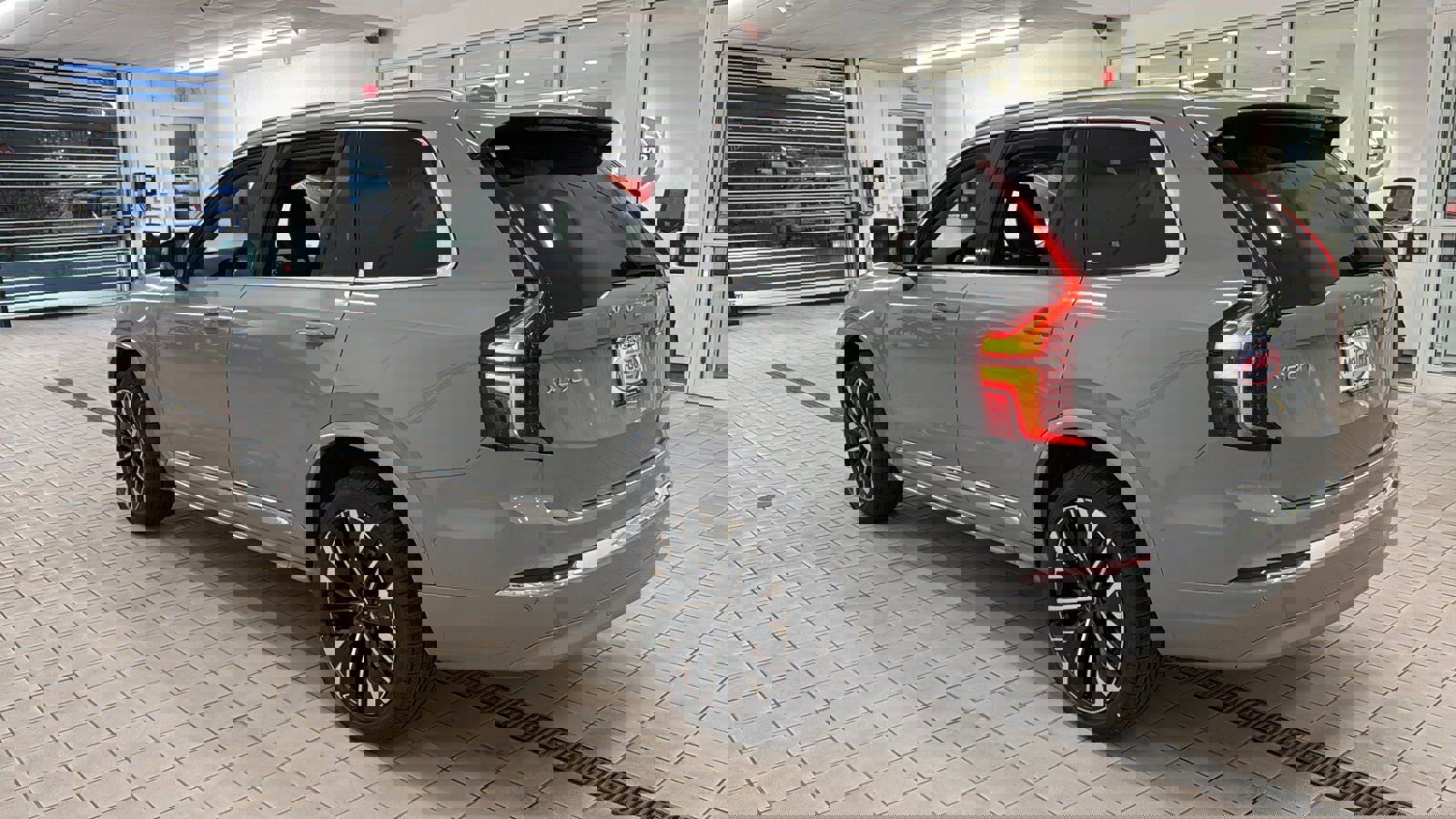 New 2026 Volvo XC90 B6 Plus w/ Protection Package Premier image 7