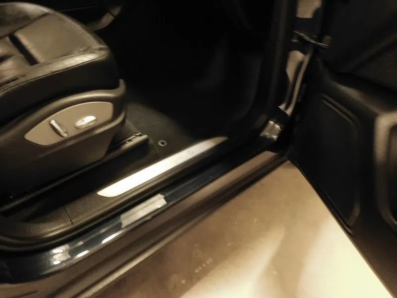 Used 2015 Porsche Macan S AWD/4WD image 31