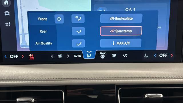 Used 2025 Lincoln Aviator AWD image 26