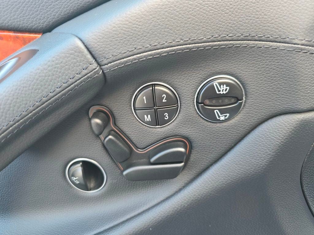 Used 2007 Mercedes-Benz SL 550 image 11