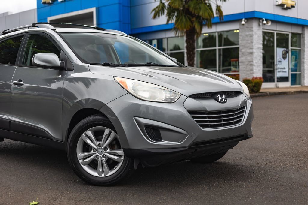 Used 2011 Hyundai Tucson GLS FWD image 3