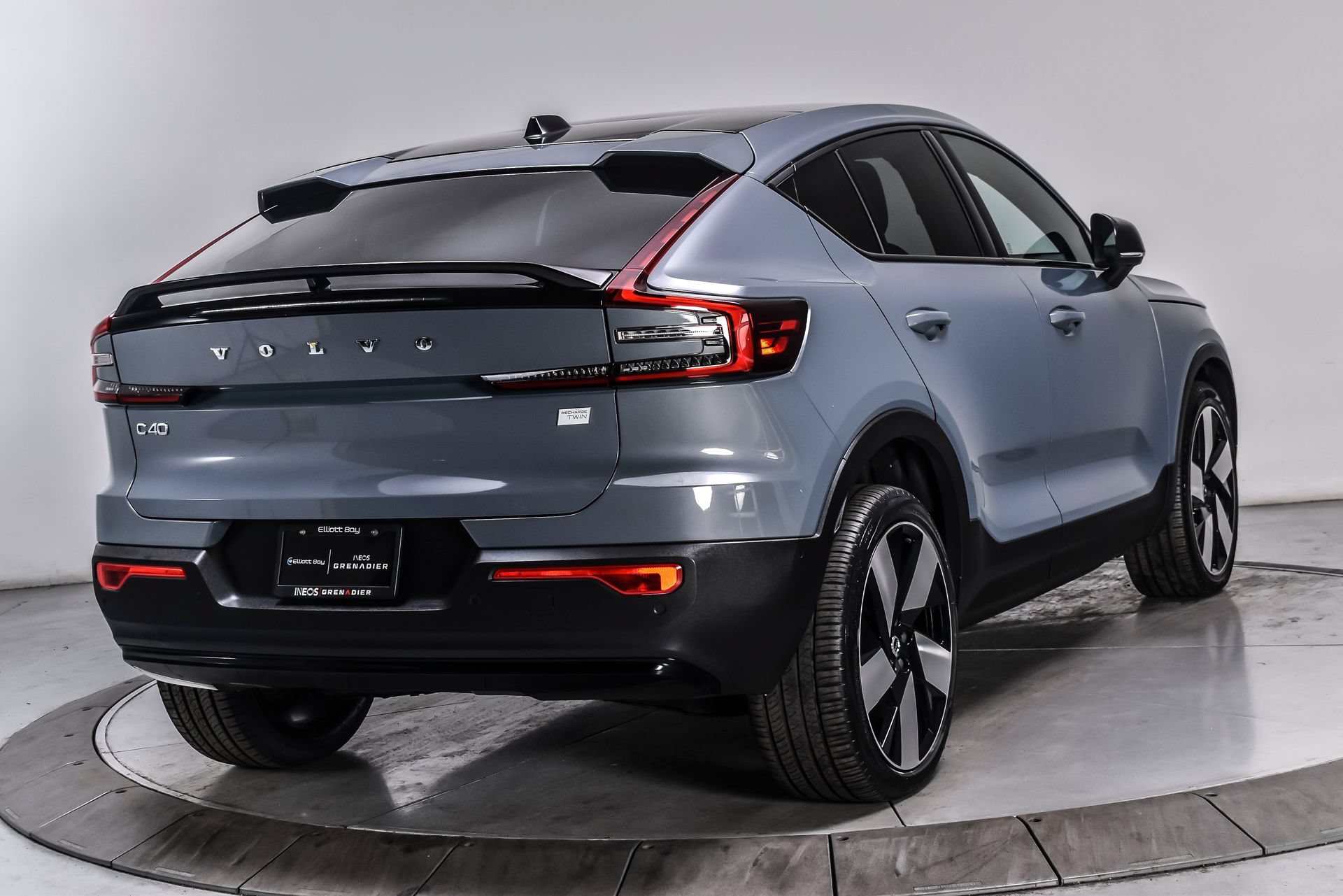 Used 2023 Volvo C40 P8 Recharge Ultimate AWD/4WD image 6