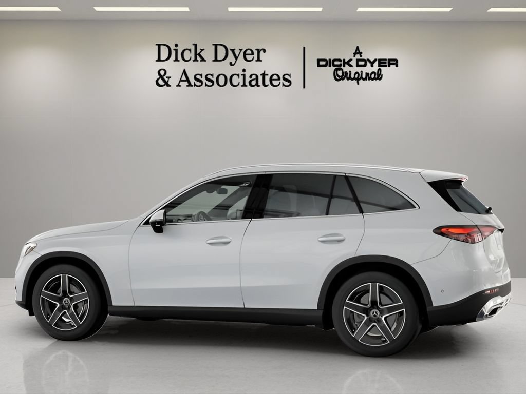 Used 2026 Mercedes-Benz GLC 300 image 27