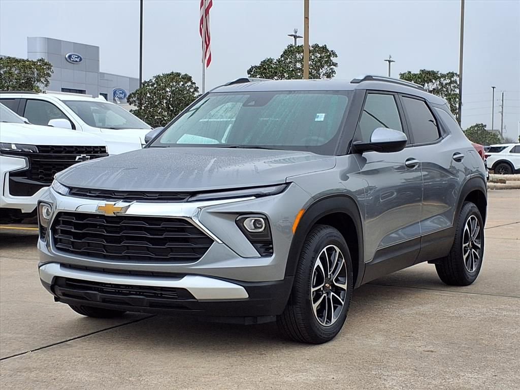 Used 2026 Chevrolet TrailBlazer LT image 1