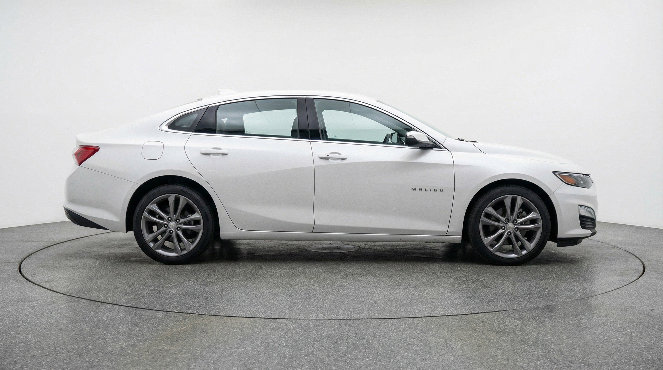 Used 2024 Chevrolet Malibu LT FWD image 11