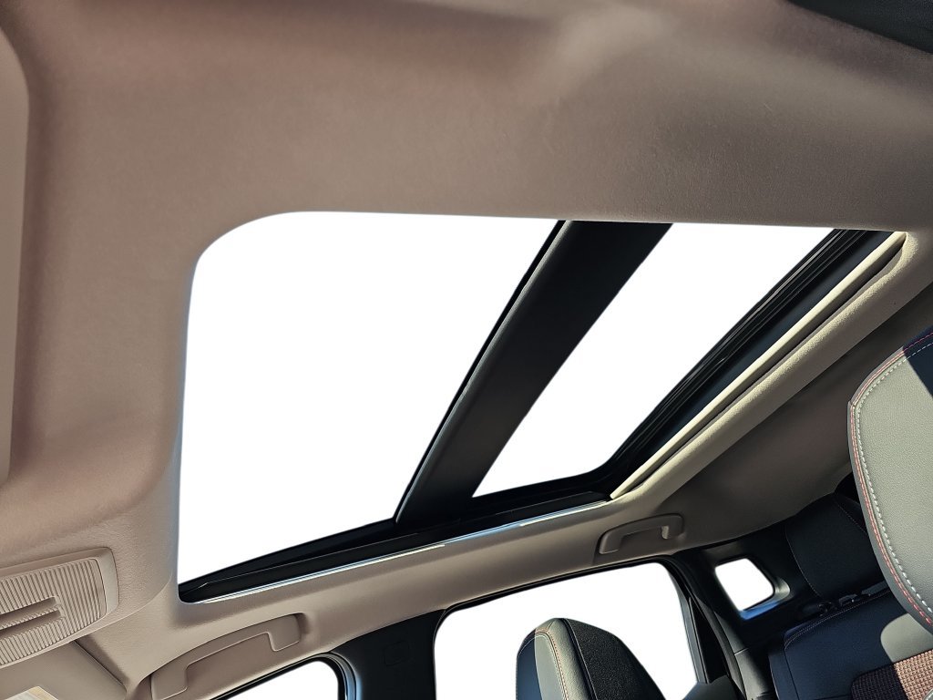 New 2027 Nissan Kicks SR w/ SR Premium Package FWD image 29